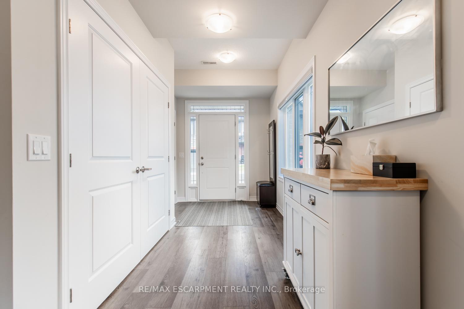 Photo 4 of Unit 31, 27 Rachel Drive, Hamilton, Stoney Creek — HOMEH