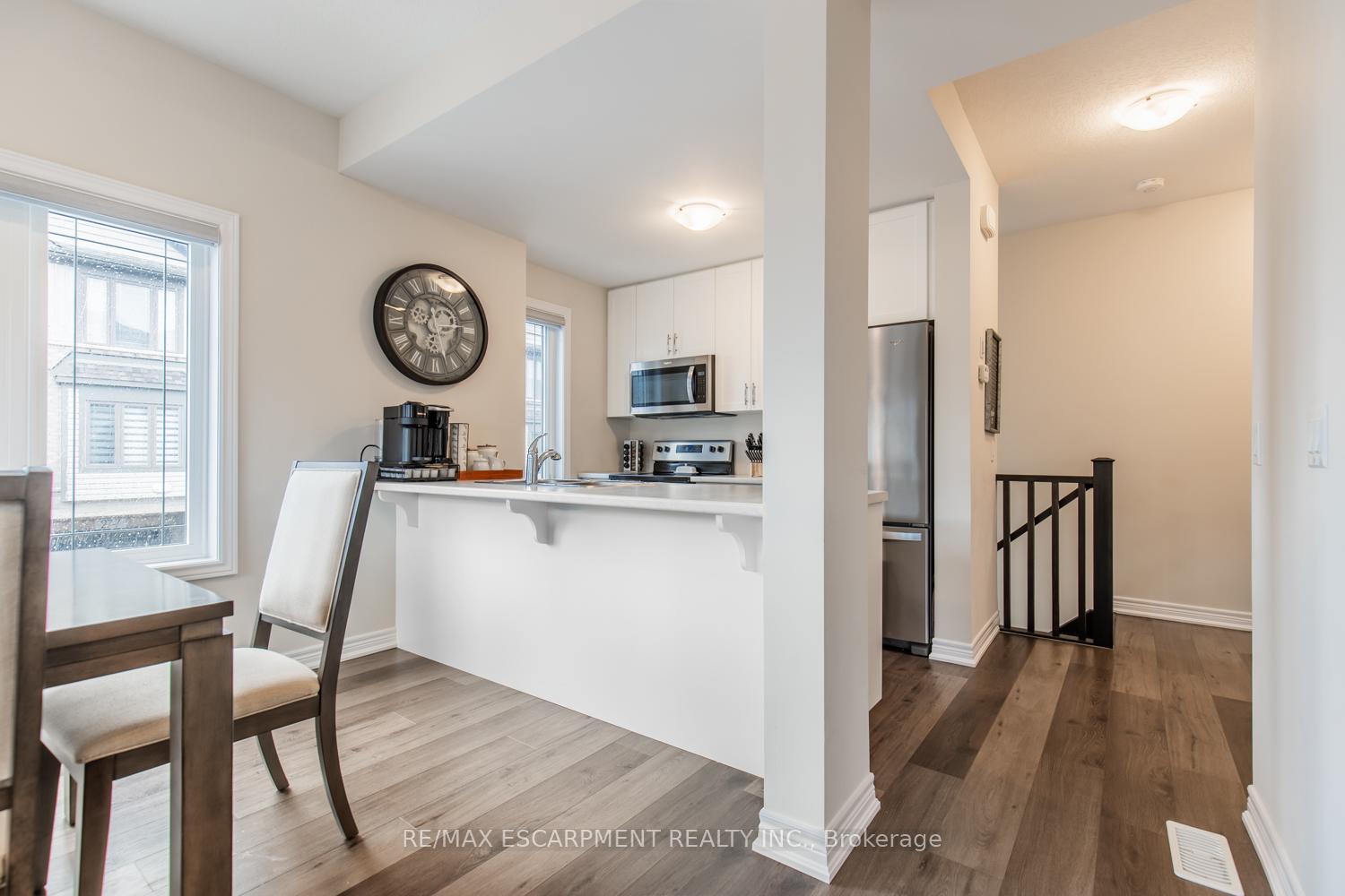Photo 5 of Unit 31, 27 Rachel Drive, Hamilton, Stoney Creek — HOMEH