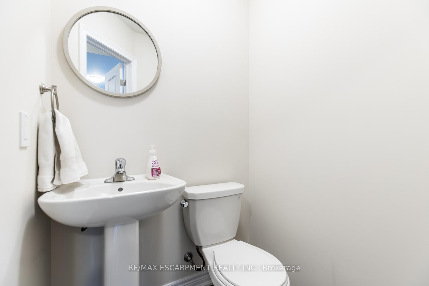 Photo 11 of Unit 31, 27 Rachel Drive, Hamilton, Stoney Creek — HOMEH