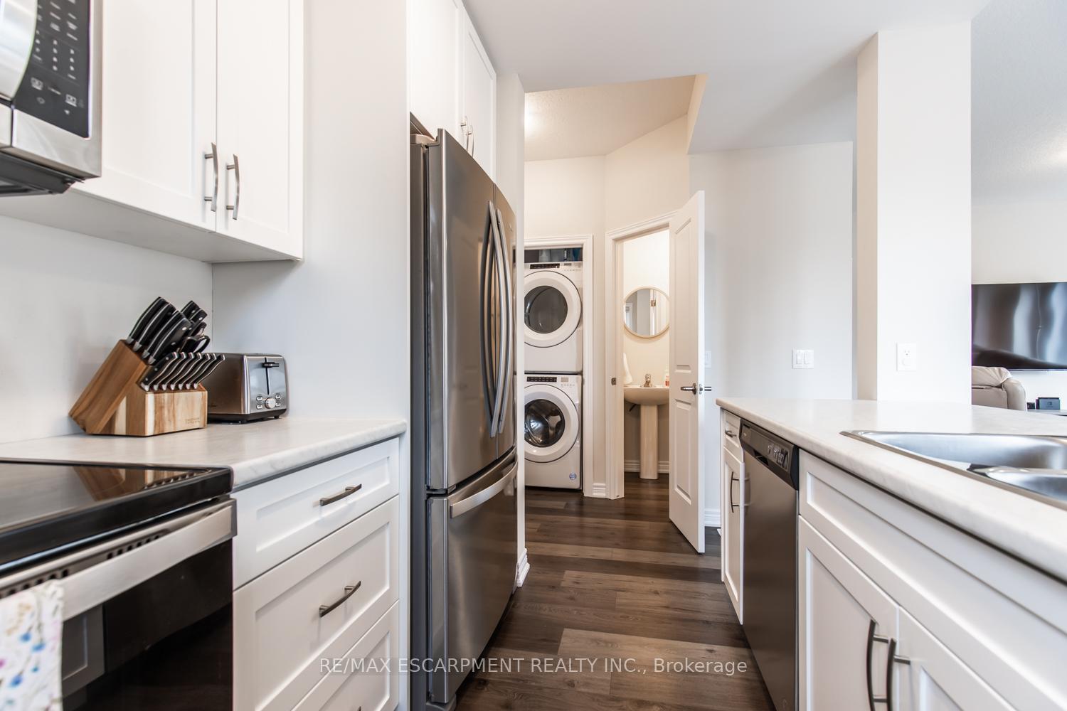 Photo 13 of Unit 31, 27 Rachel Drive, Hamilton, Stoney Creek — HOMEH