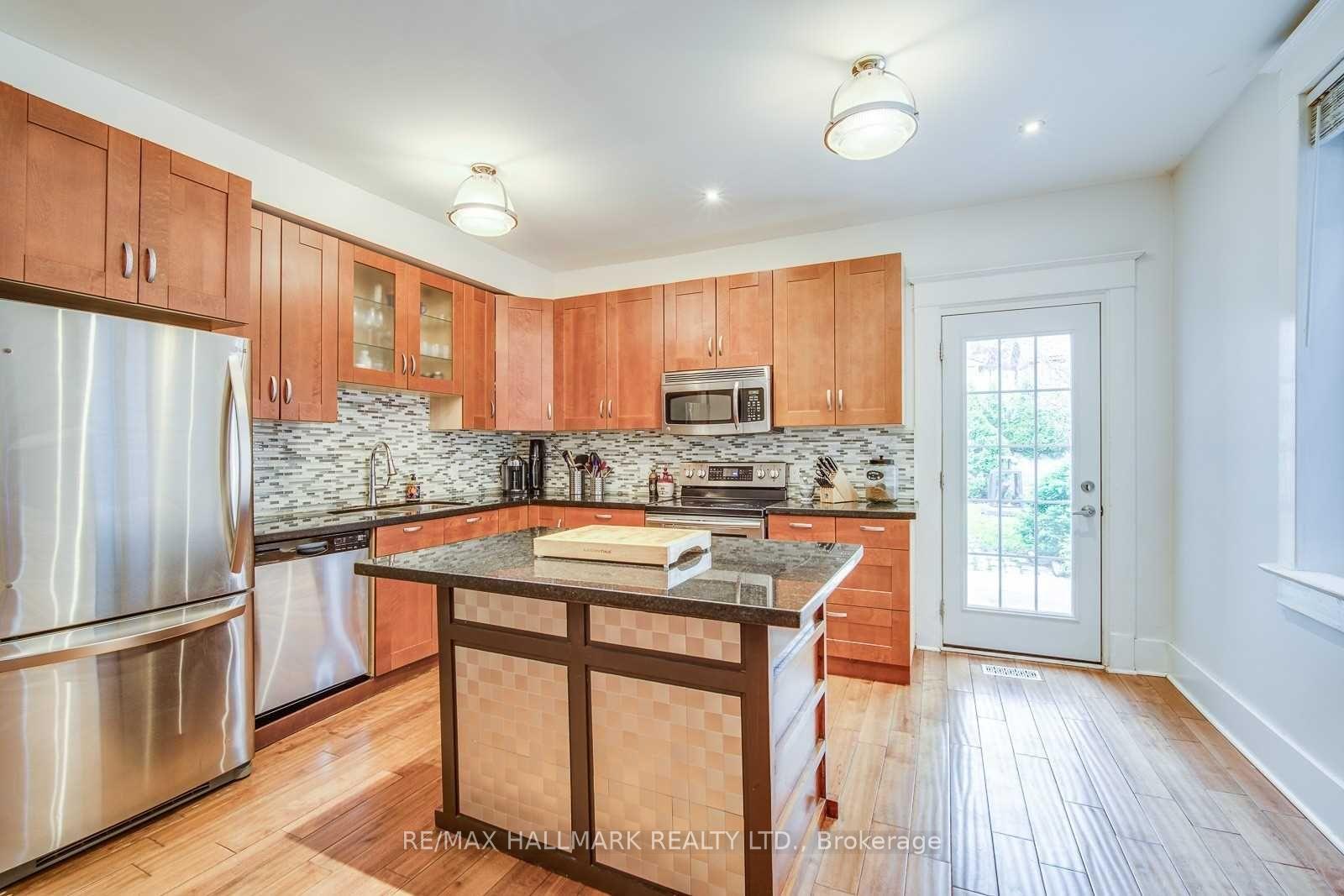 Photo 5 of Unit Main, 216 Hastings Avenue, Toronto, South Riverdale — HOMEH