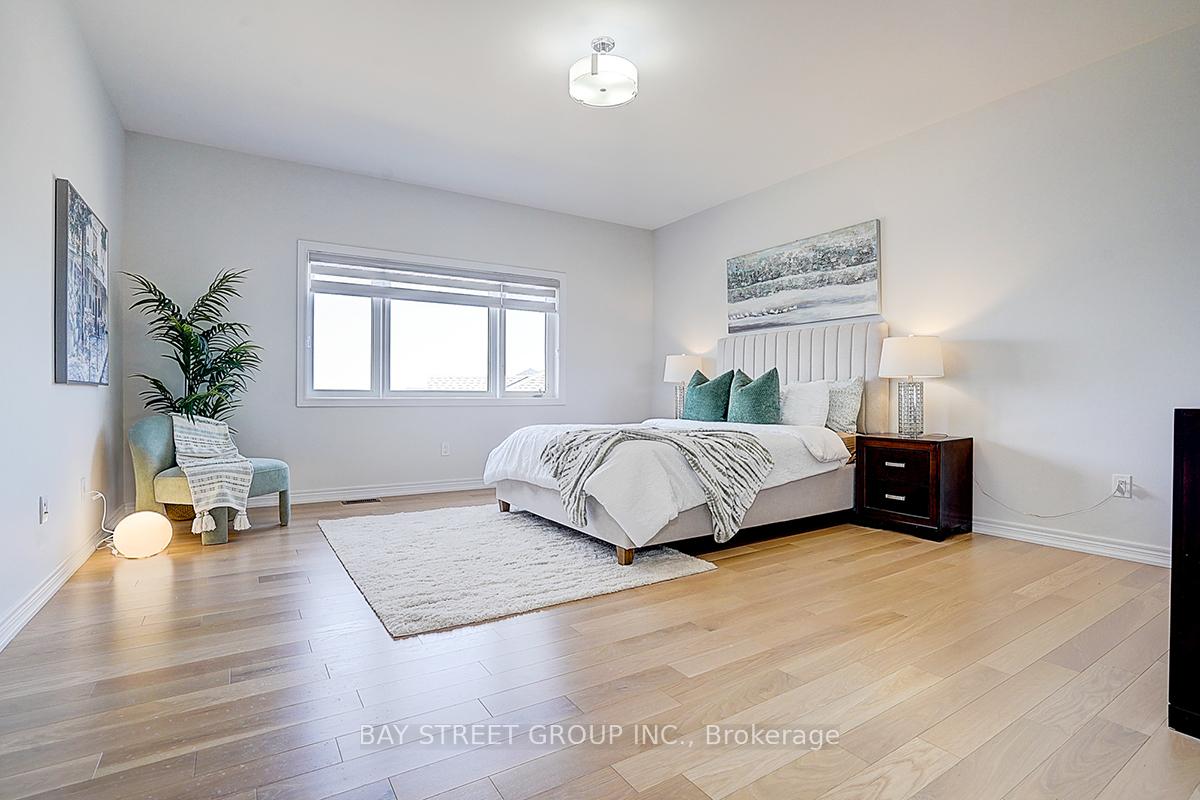Photo 12 of 100 Woodhaven Avenue, Aurora, Aurora Estates — HOMEH