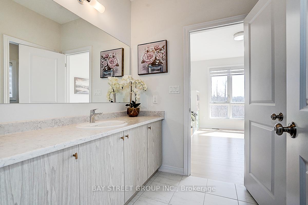 Photo 14 of 100 Woodhaven Avenue, Aurora, Aurora Estates — HOMEH