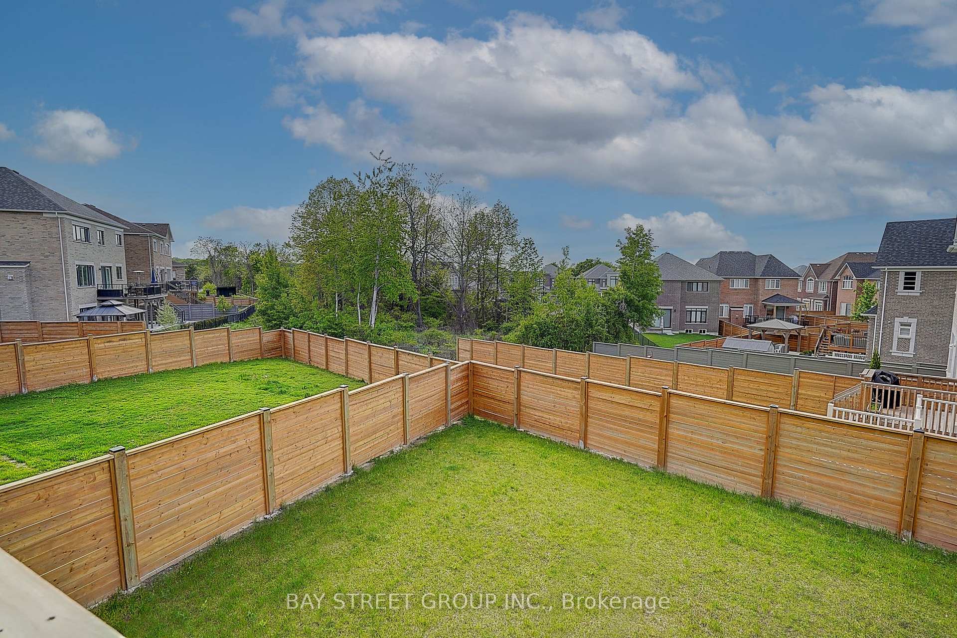 Photo 20 of 100 Woodhaven Avenue, Aurora, Aurora Estates — HOMEH
