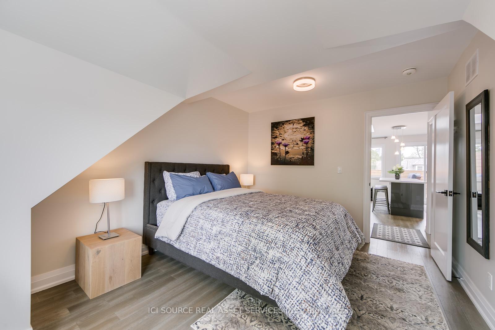 Photo 10 of Unit 3rd Fl, 49 Beatrice Street, Toronto, Trinity-Bellwoods — HOMEH