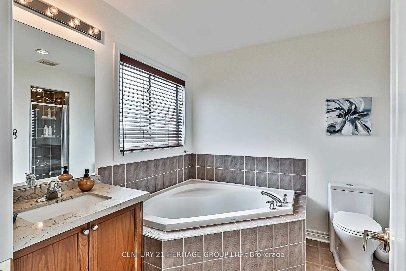 Photo 15 of 72 Sedgeway Heights, Vaughan, Vellore Village — HOMEH