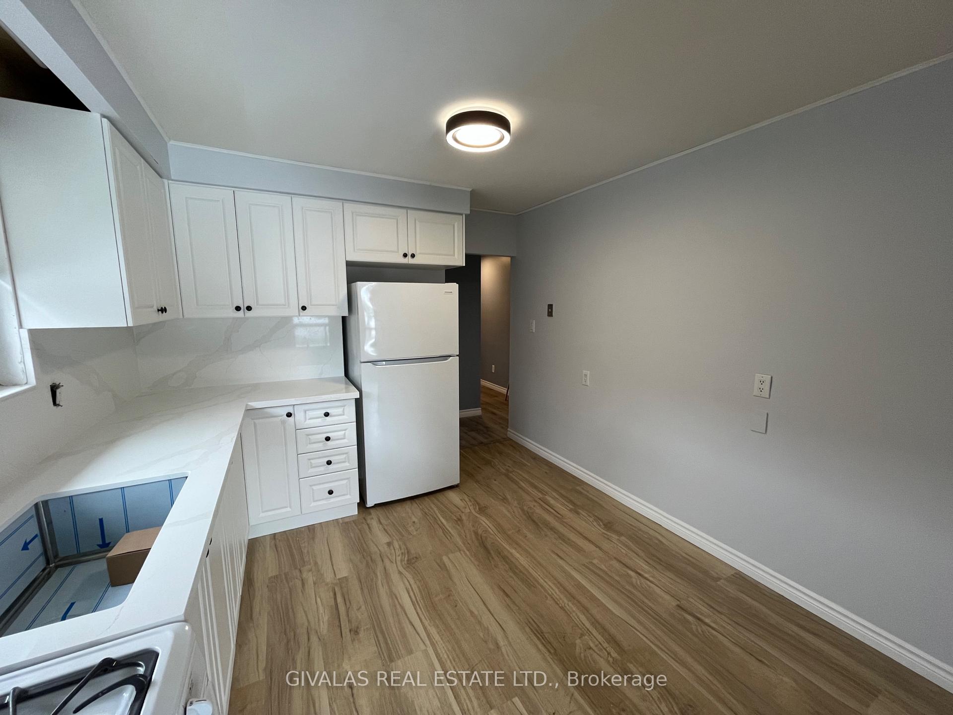 Photo 4 of Unit UPPER, 819 Bem Avenue, Pickering, Bay Ridges — HOMEH