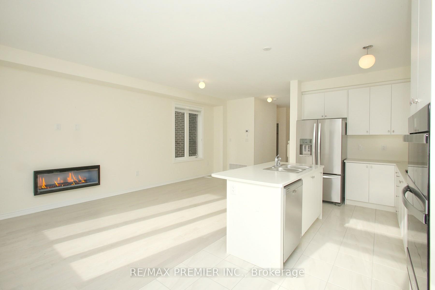 Photo 4 of 55 Kinloss Street, Vaughan, Kleinburg — HOMEH
