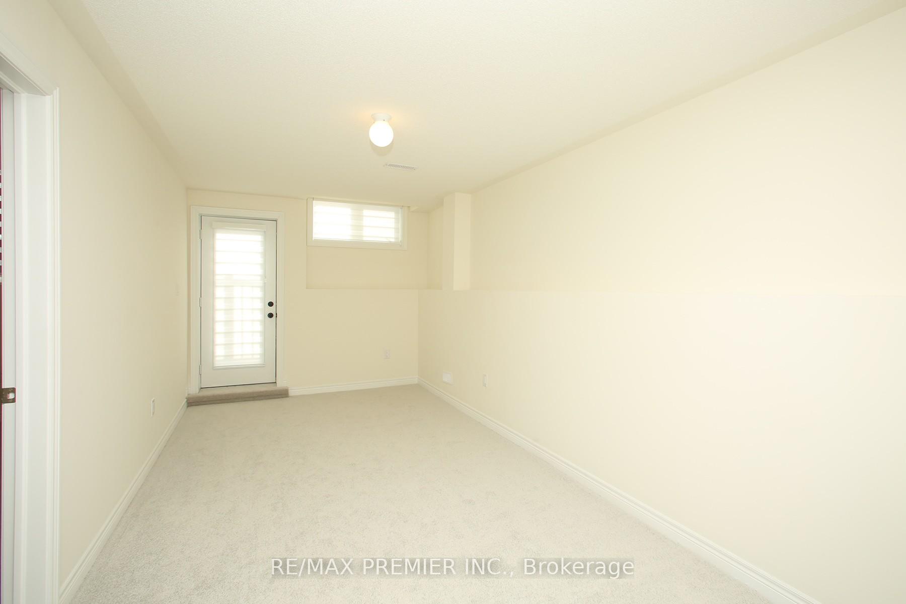 Photo 15 of 55 Kinloss Street, Vaughan, Kleinburg — HOMEH