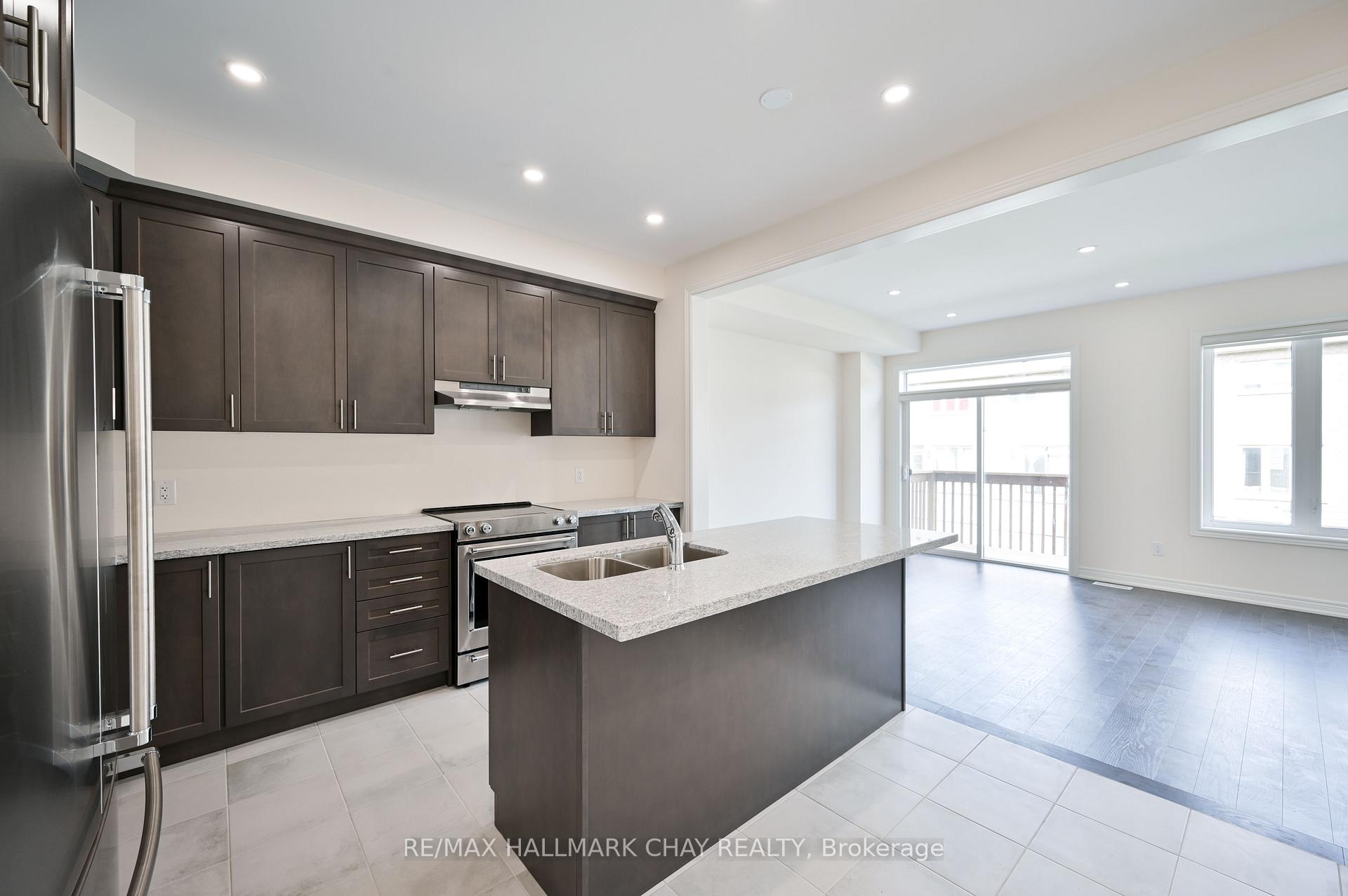 Photo 7 of 1063 Garner Road E, Hamilton, Meadowlands — HOMEH