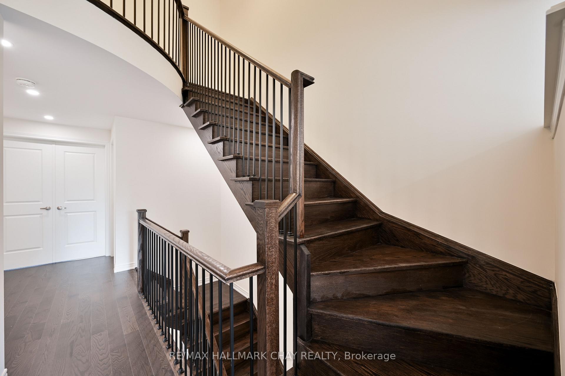 Photo 30 of 1063 Garner Road E, Hamilton, Meadowlands — HOMEH