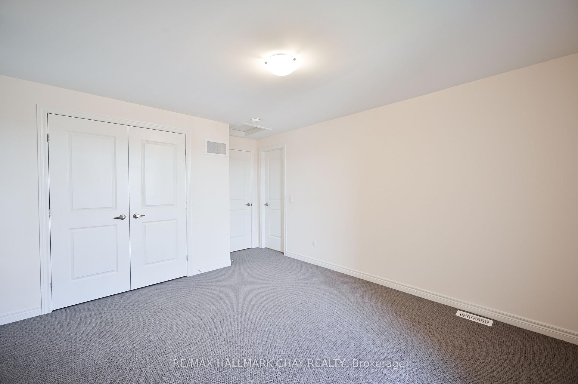 Photo 33 of 1063 Garner Road E, Hamilton, Meadowlands — HOMEH