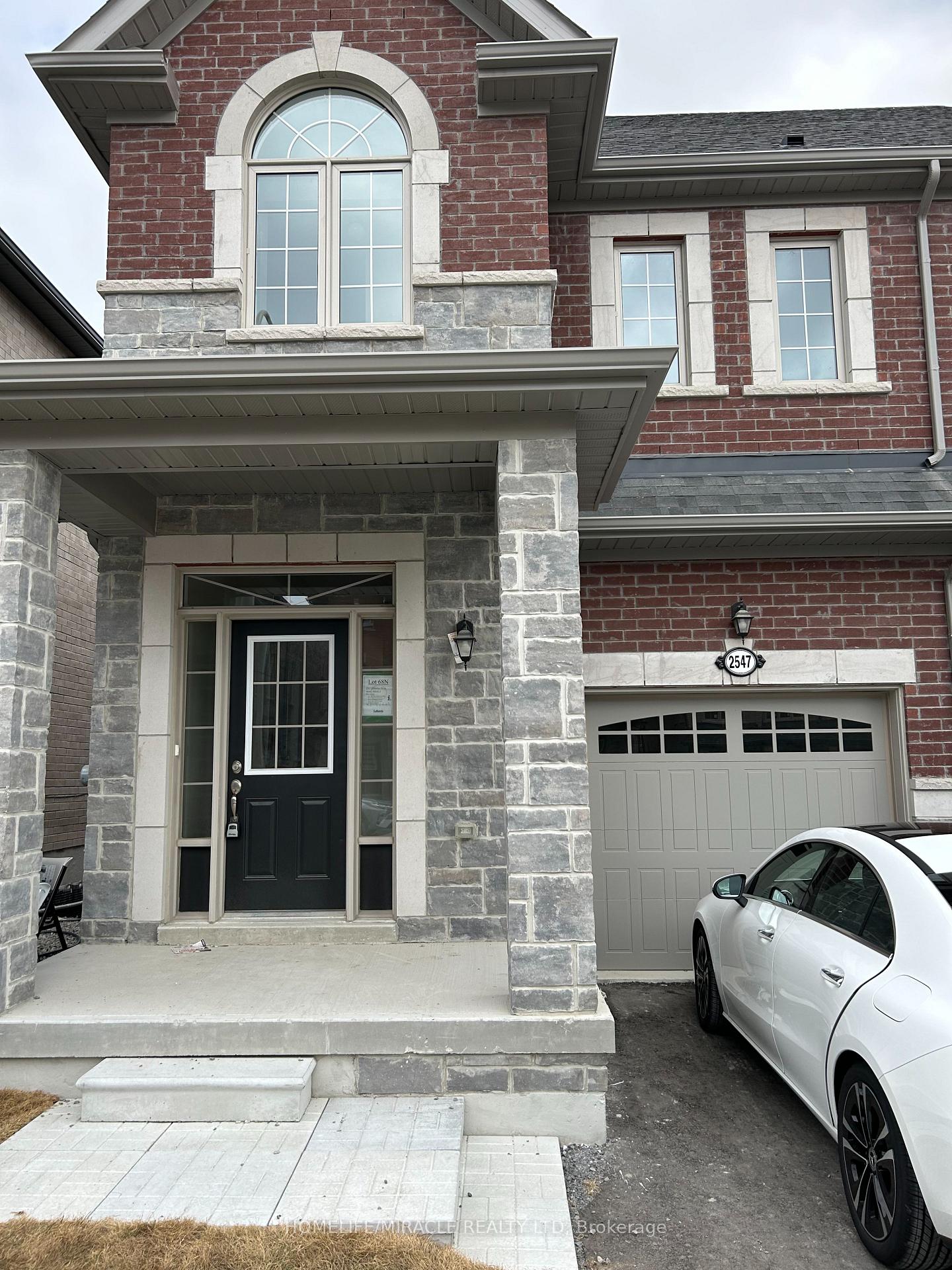 Front of 2547 Hibiscus Drive
