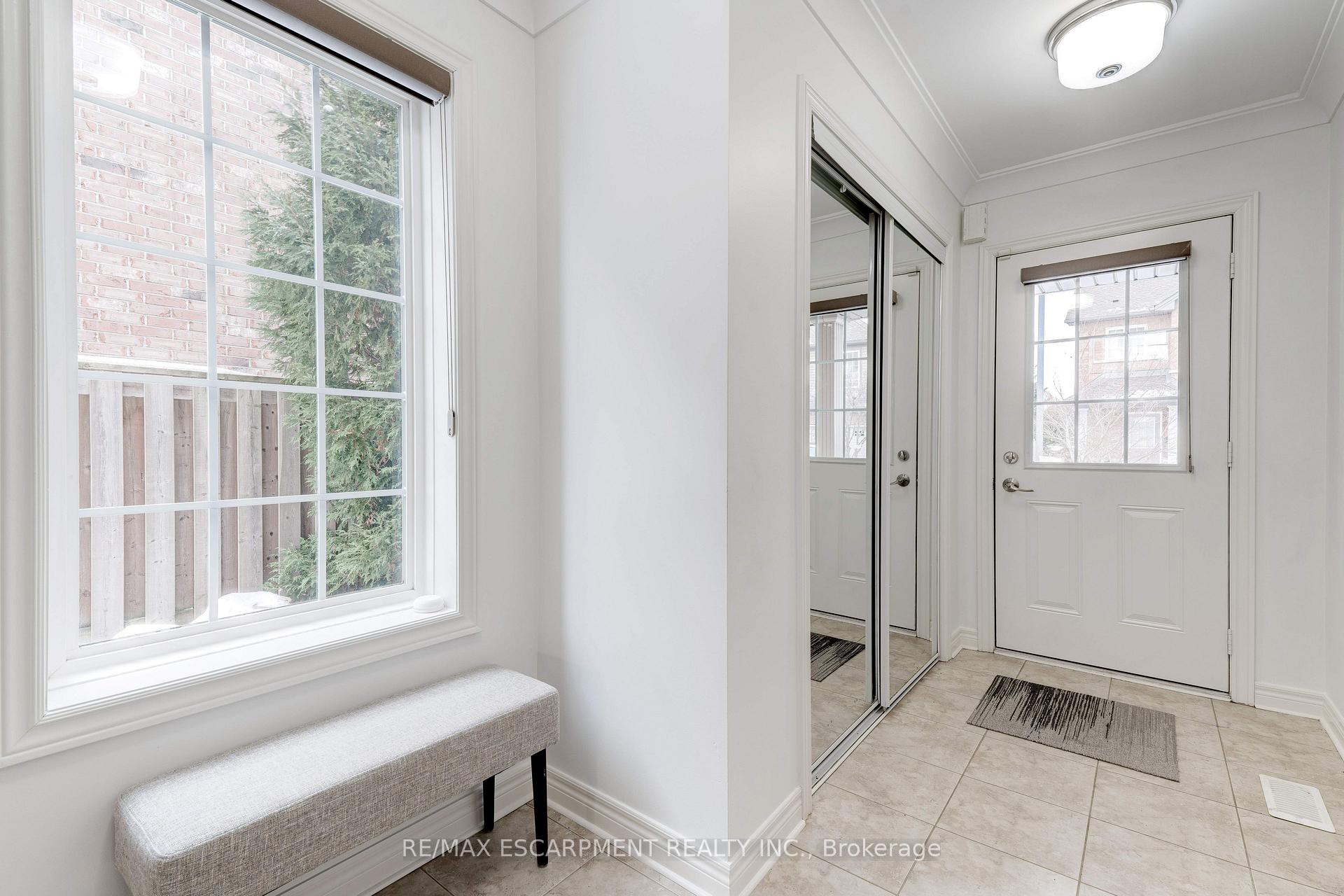 Photo 4 of Unit 5, 151 Green Road, Hamilton, Stoney Creek — HOMEH