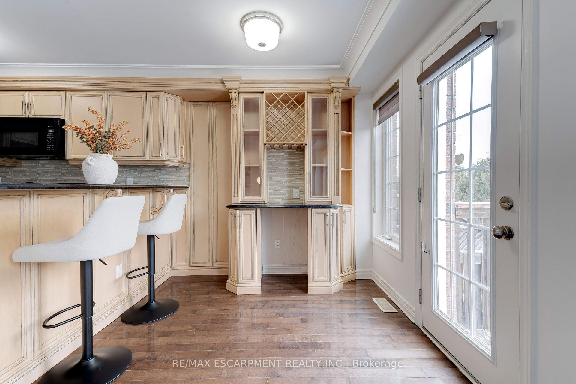 Photo 8 of Unit 5, 151 Green Road, Hamilton, Stoney Creek — HOMEH