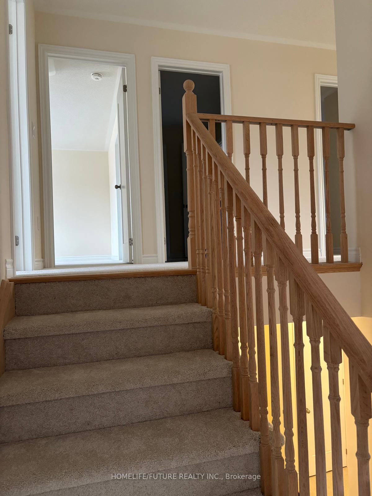 Photo 10 of 90 North Garden Boulevard, Scugog, Port Perry — HOMEH