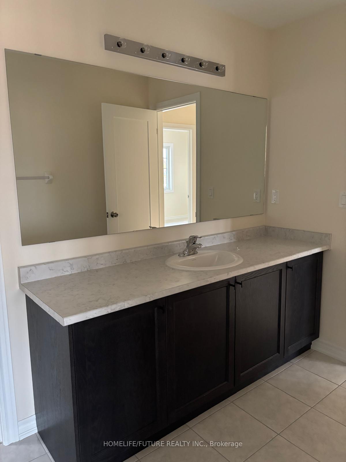 Photo 8 of 90 North Garden Boulevard, Scugog, Port Perry — HOMEH
