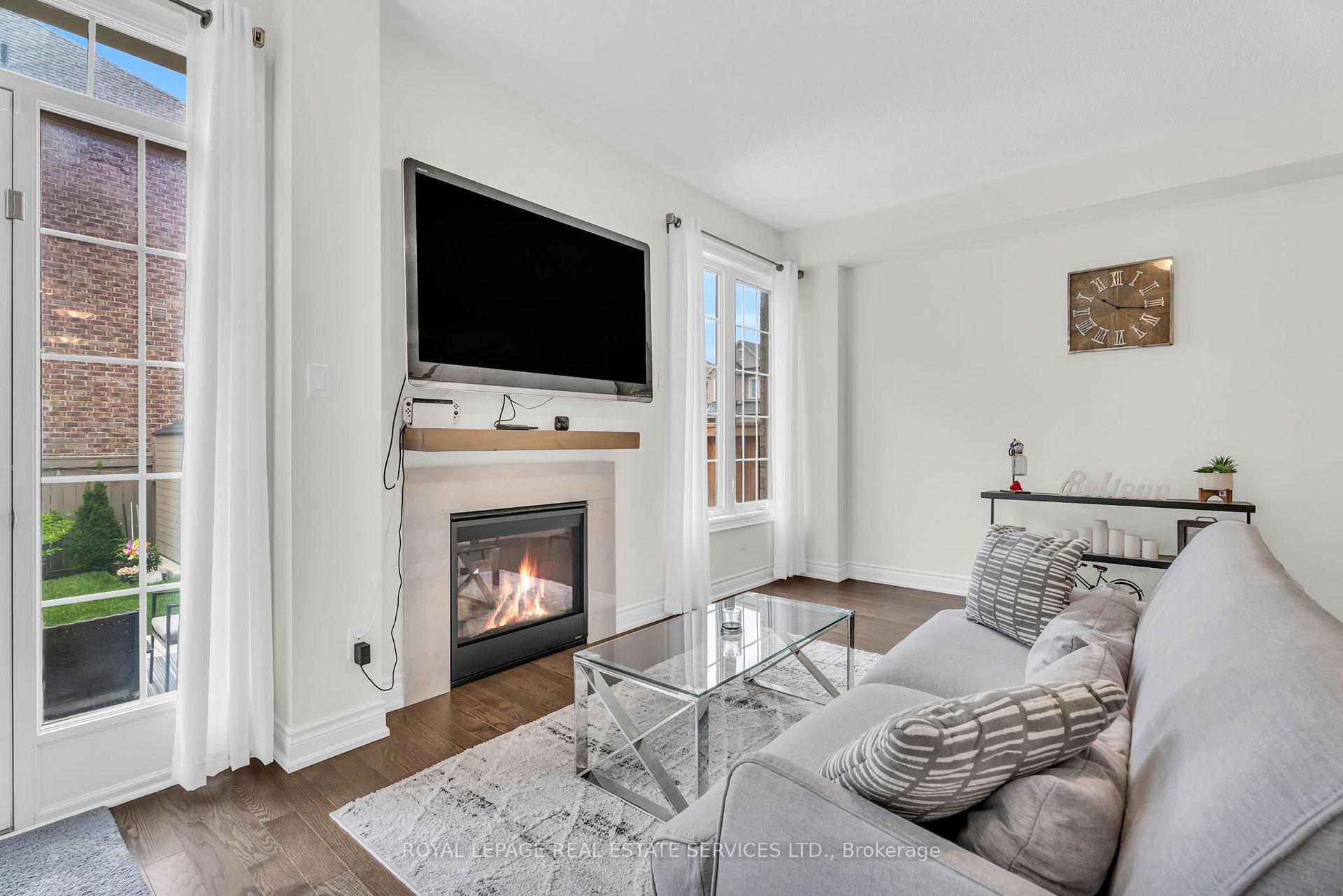 Photo 7 of Unit UPPER, 4 Hammerslea Court, Brampton, Bram West — HOMEH