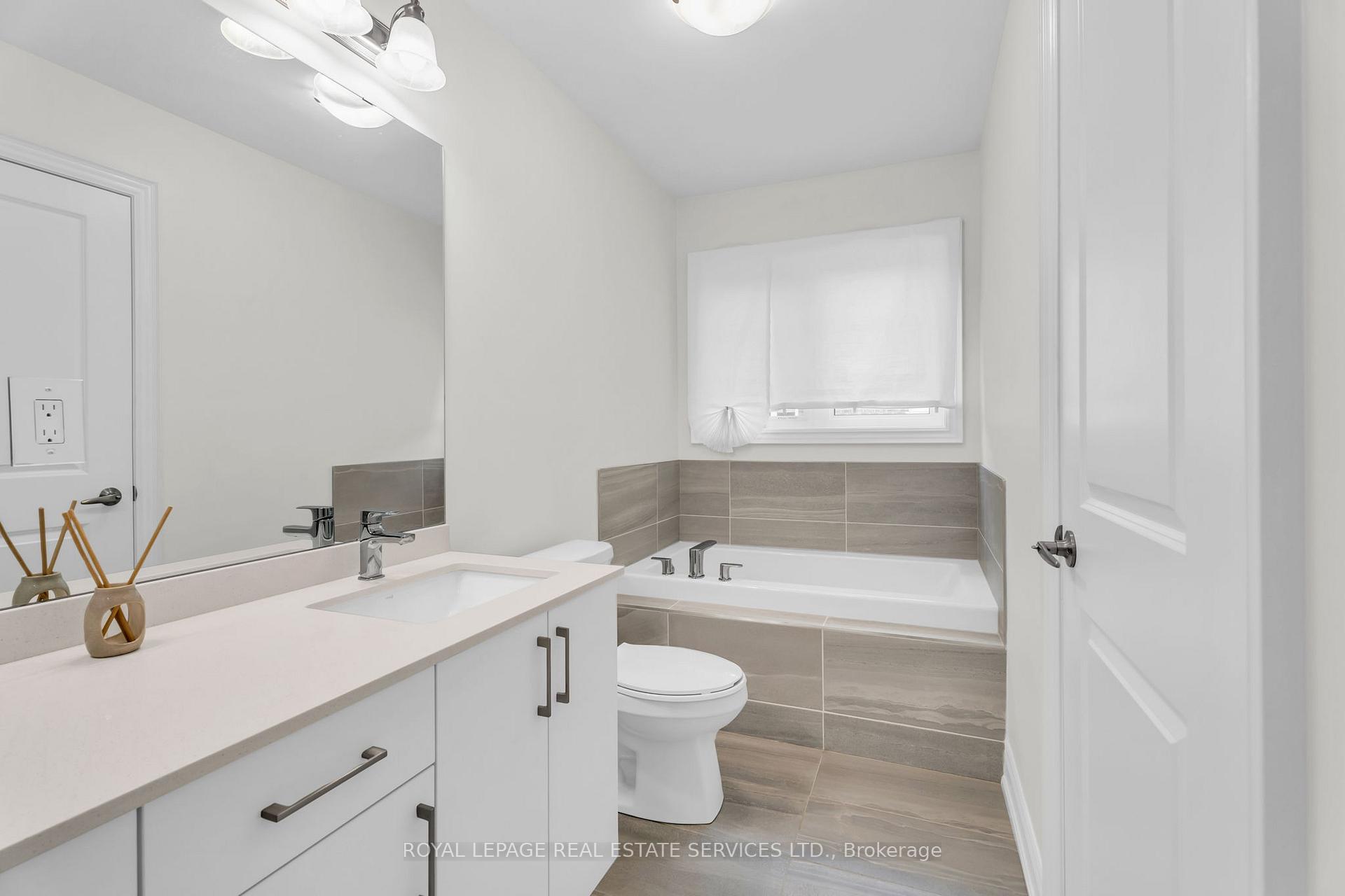 Photo 22 of Unit UPPER, 4 Hammerslea Court, Brampton, Bram West — HOMEH