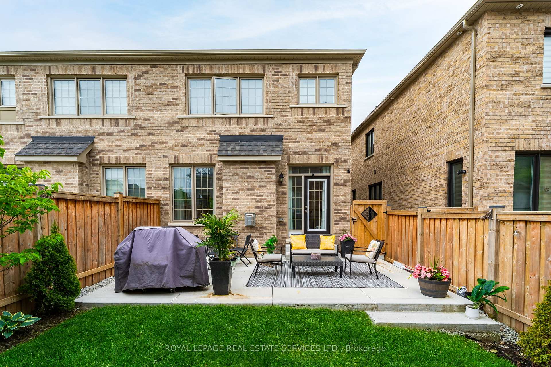Photo 29 of Unit UPPER, 4 Hammerslea Court, Brampton, Bram West — HOMEH
