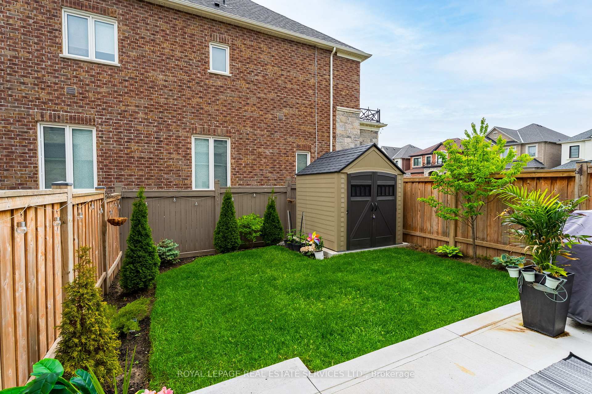 Photo 32 of Unit UPPER, 4 Hammerslea Court, Brampton, Bram West — HOMEH