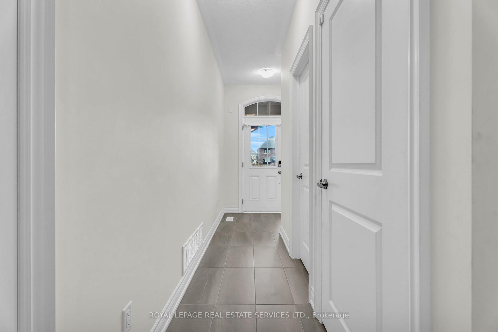 Photo 31 of Unit UPPER, 4 Hammerslea Court, Brampton, Bram West — HOMEH