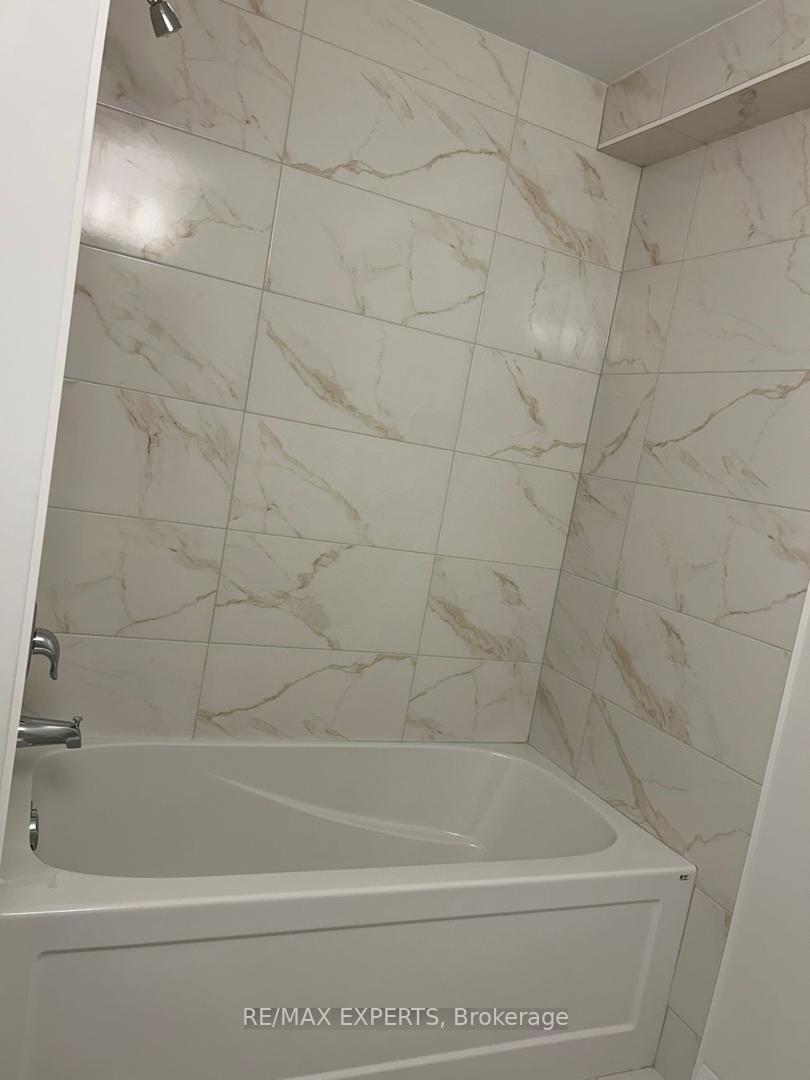 Photo 11 of 213 Lormont Boulevard, Hamilton, Stoney Creek Mountain — HOMEH