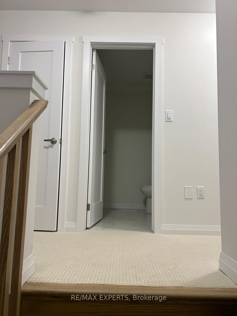 Photo 13 of 213 Lormont Boulevard, Hamilton, Stoney Creek Mountain — HOMEH