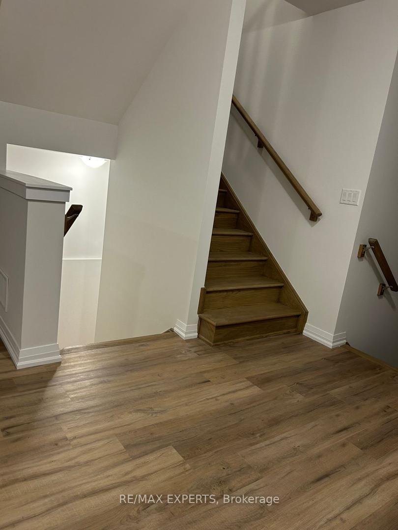 Photo 19 of 213 Lormont Boulevard, Hamilton, Stoney Creek Mountain — HOMEH