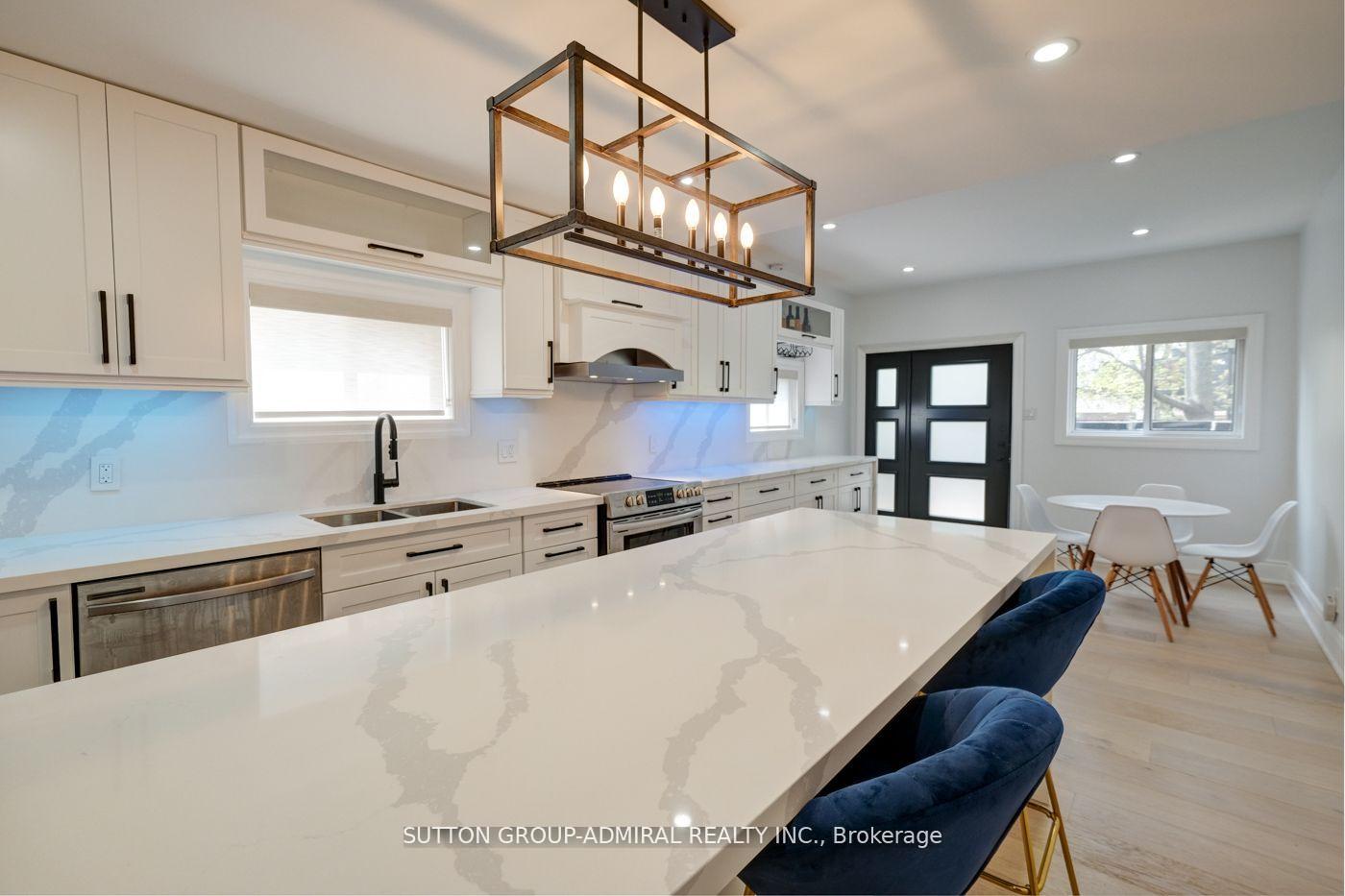 Front of Unit Main & 2nd Floor, 70 Carlaw Avenue