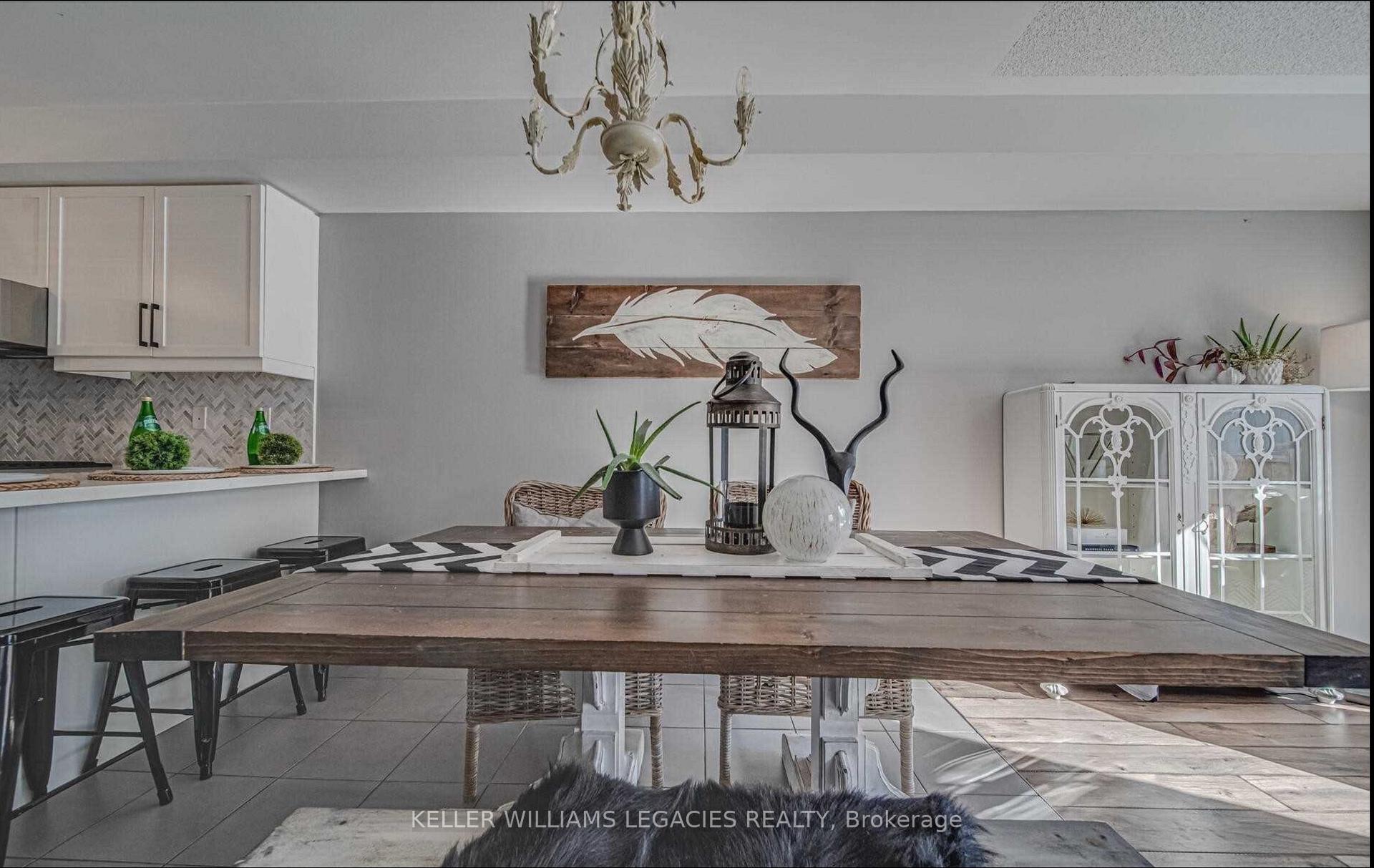 Photo 3 of 11 Carey Lane, Clarington, Bowmanville — HOMEH