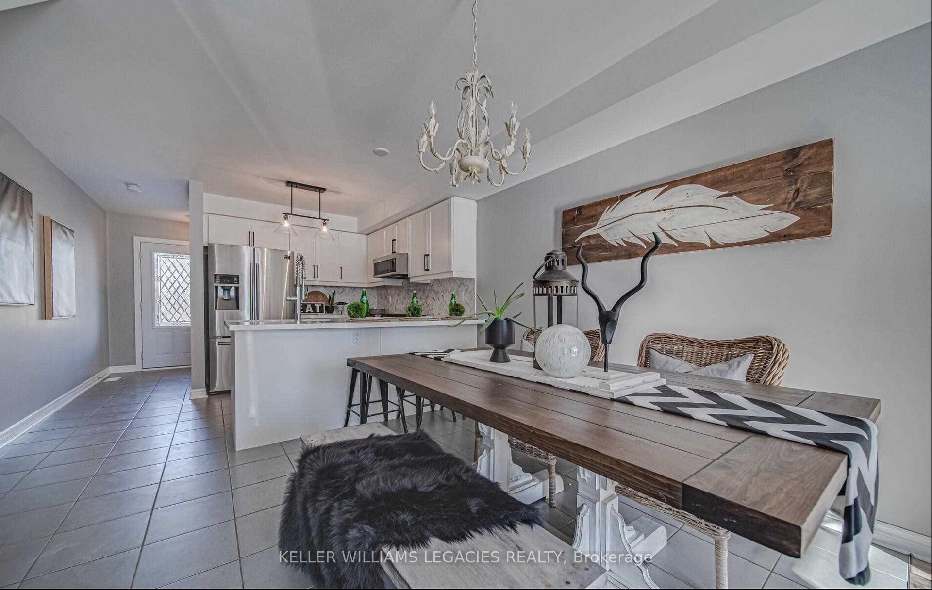 Photo 7 of 11 Carey Lane, Clarington, Bowmanville — HOMEH