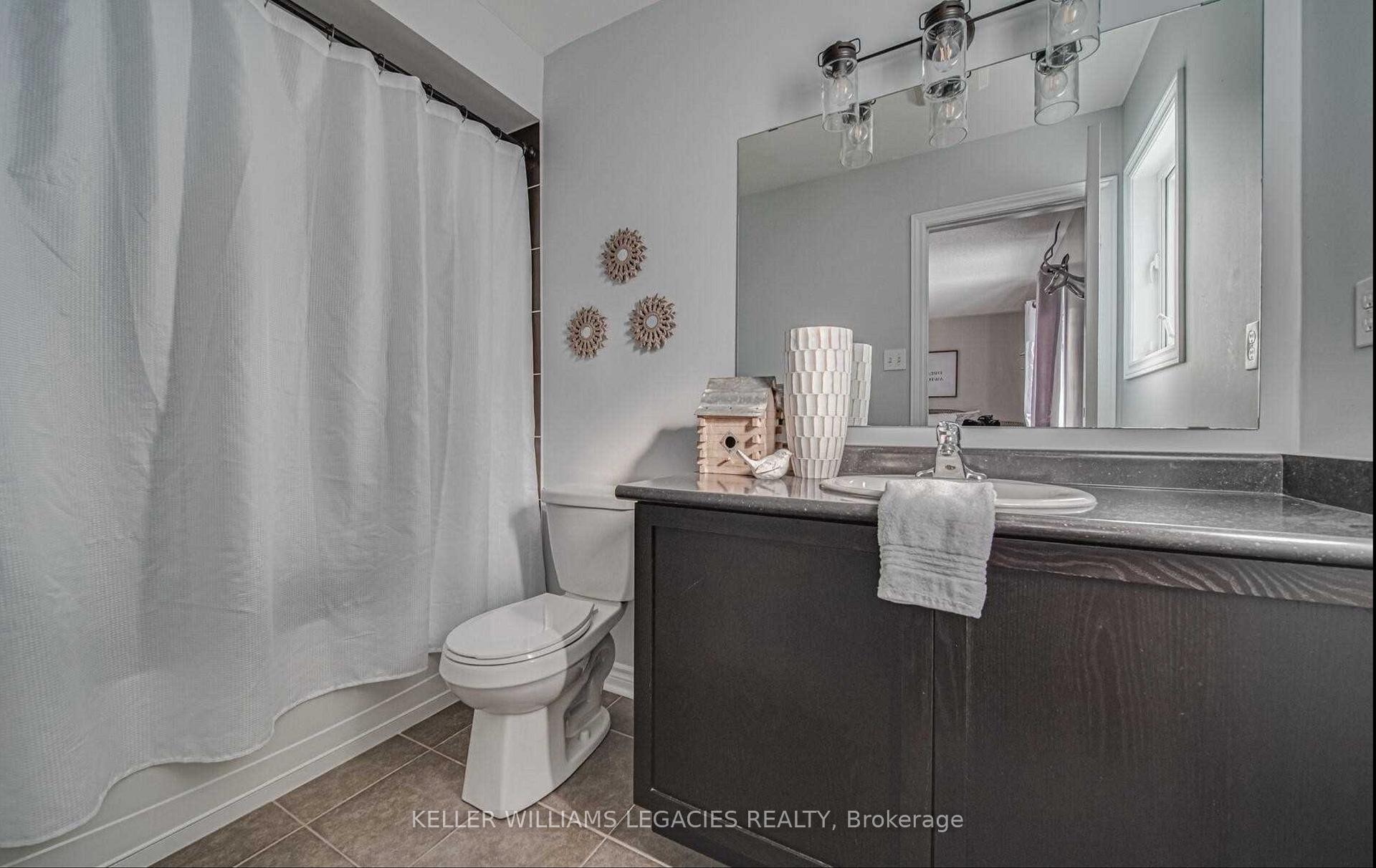 Photo 10 of 11 Carey Lane, Clarington, Bowmanville — HOMEH