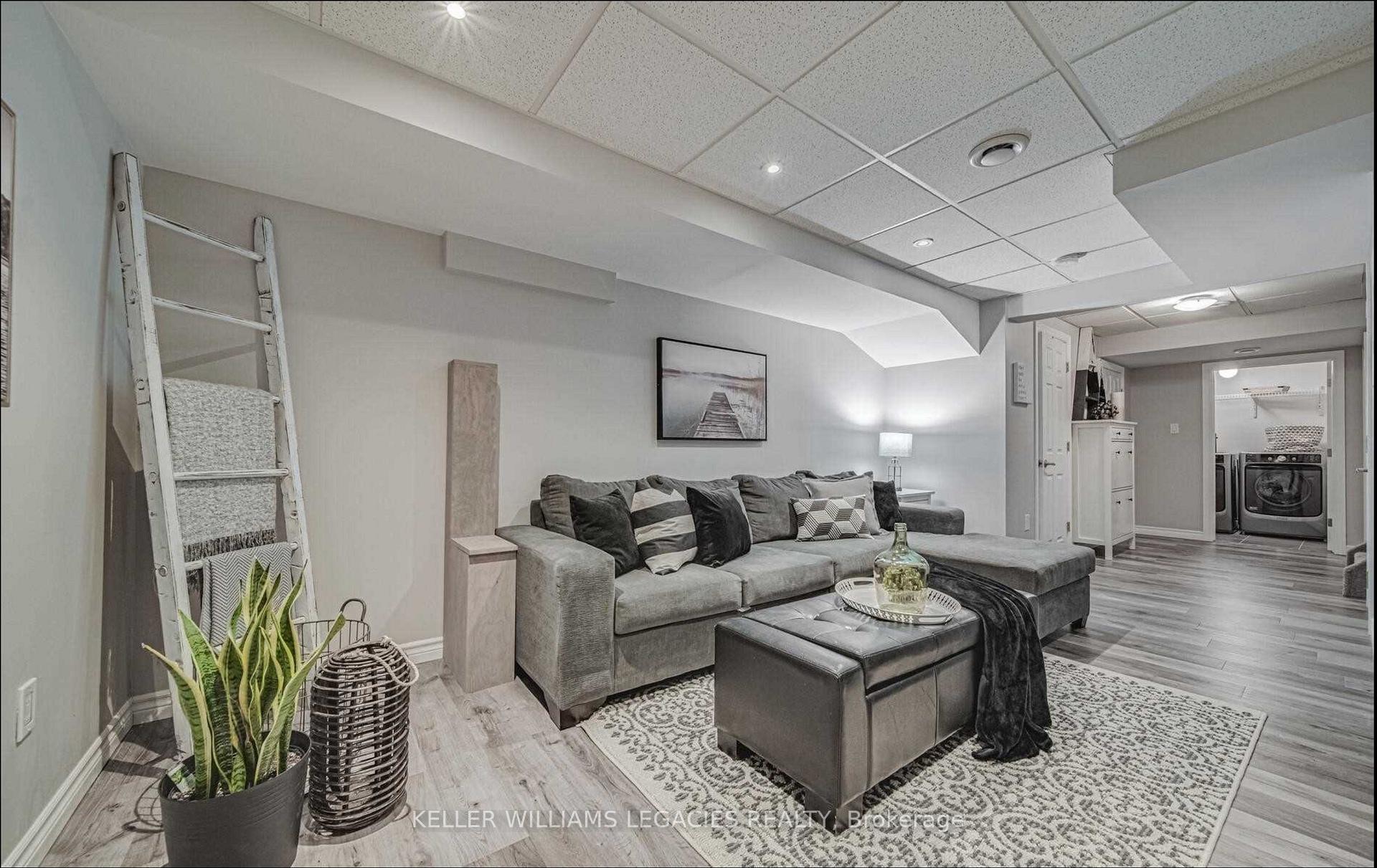 Photo 16 of 11 Carey Lane, Clarington, Bowmanville — HOMEH