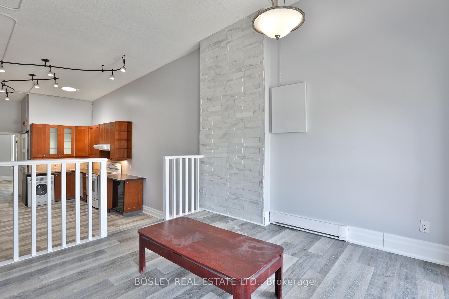 Photo 8 of Unit 3rd fl, 179 Queen Street E, Toronto, Moss Park — HOMEH