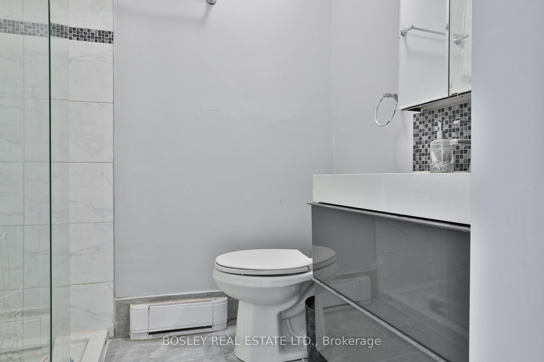 Photo 10 of Unit 3rd fl, 179 Queen Street E, Toronto, Moss Park — HOMEH