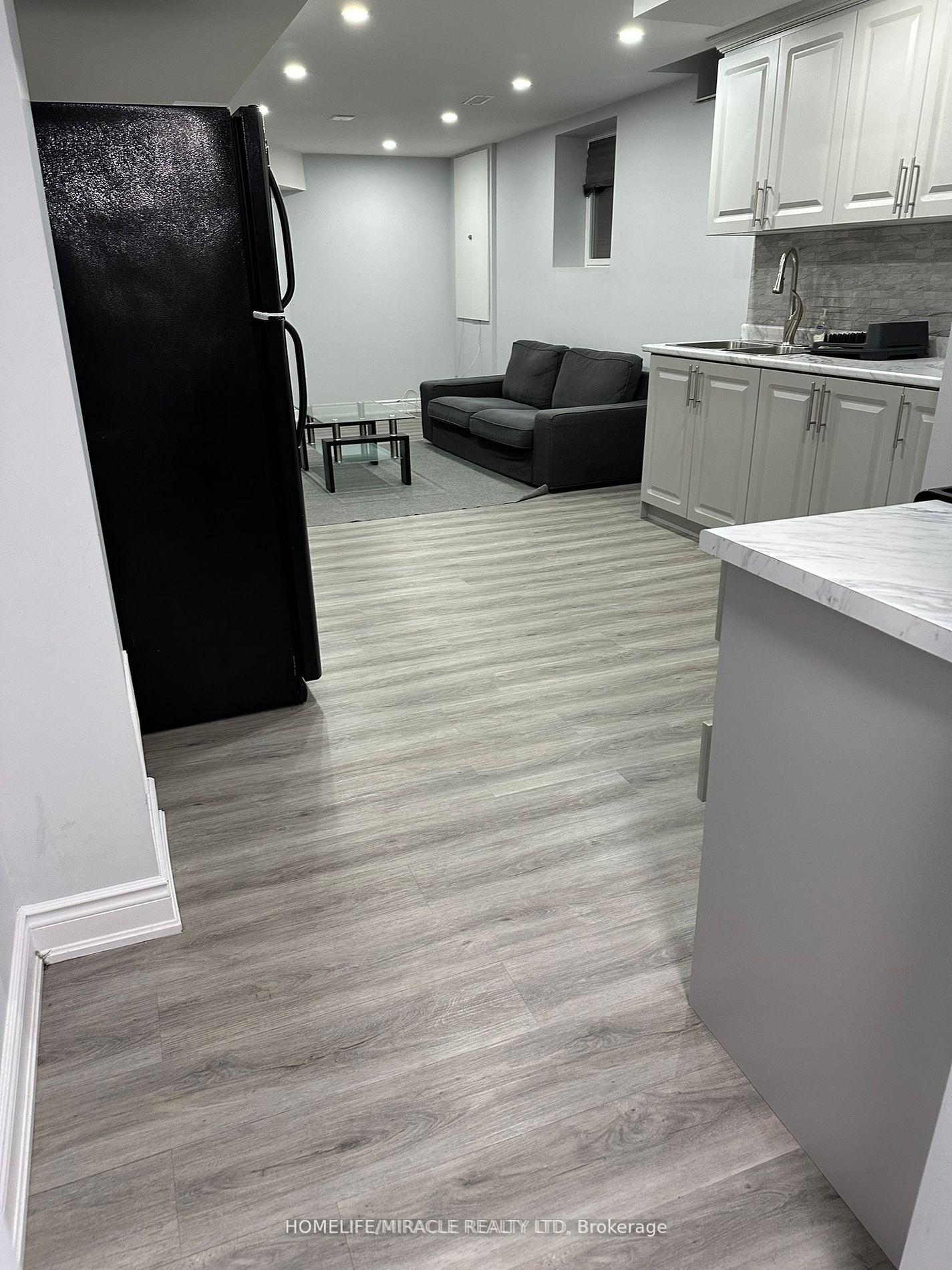 Photo 2 of Unit Bsmt, 132 Owlridge Drive, Brampton, Credit Valley — HOMEH