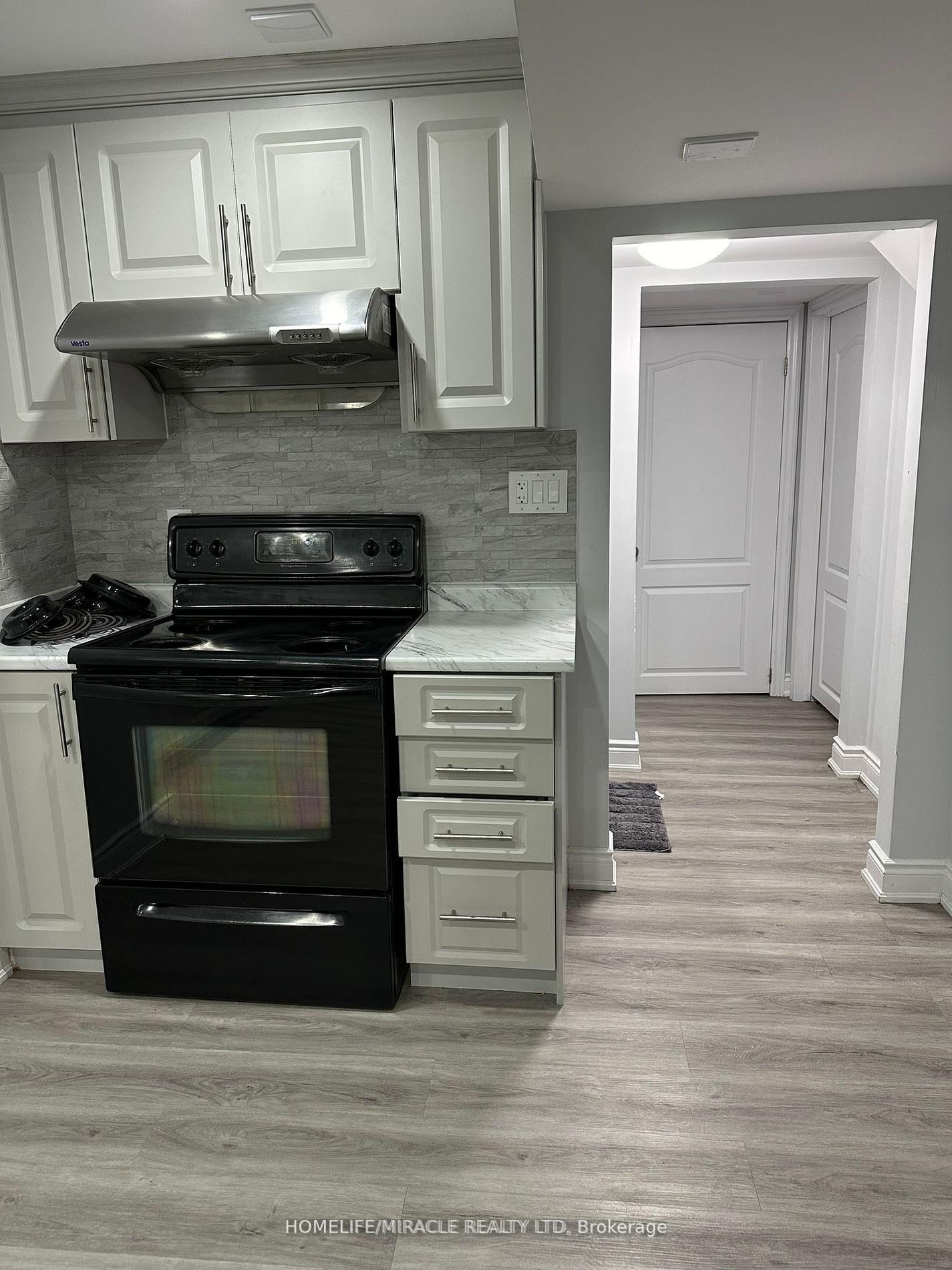 Photo 3 of Unit Bsmt, 132 Owlridge Drive, Brampton, Credit Valley — HOMEH