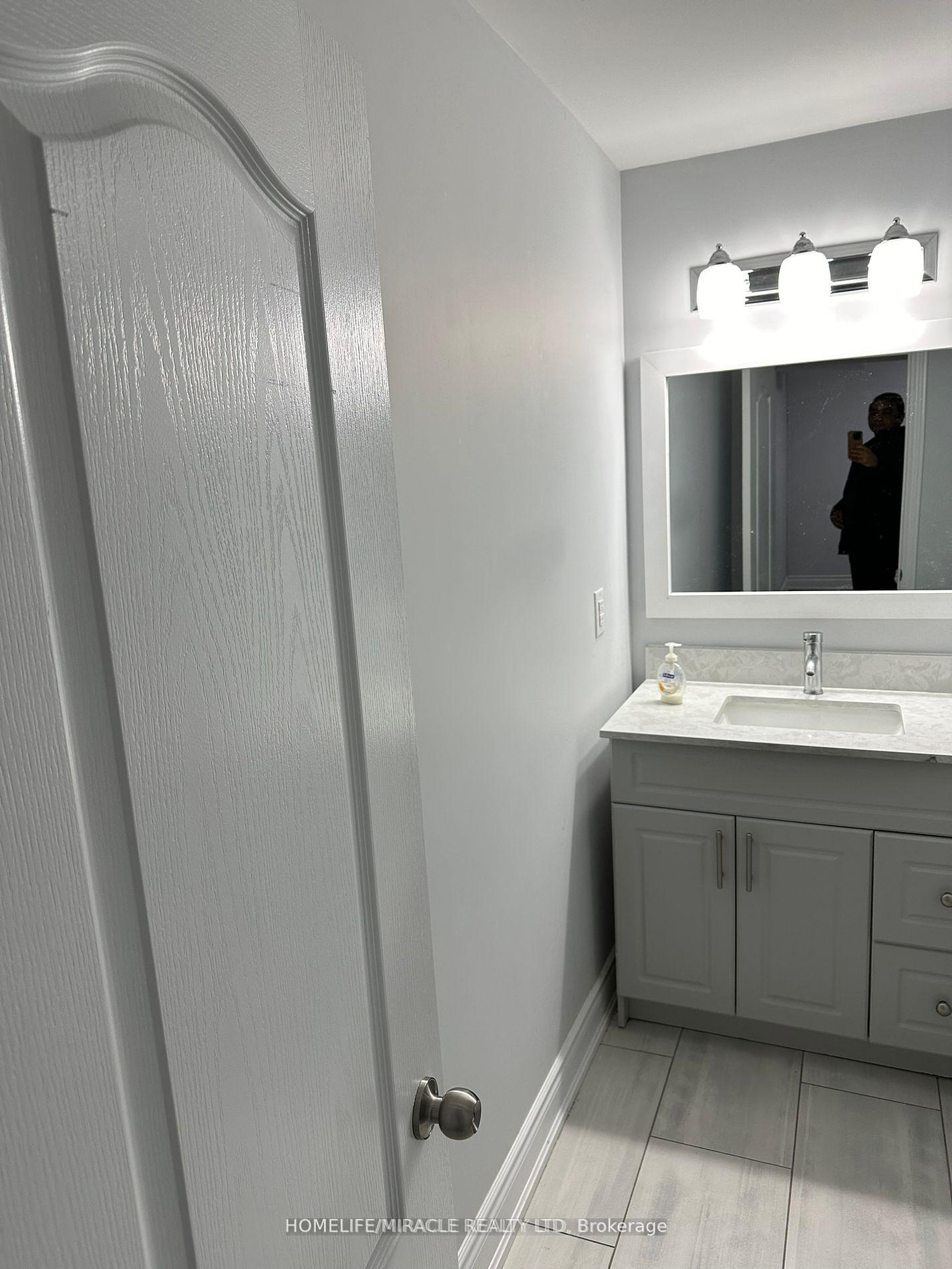 Photo 9 of Unit Bsmt, 132 Owlridge Drive, Brampton, Credit Valley — HOMEH