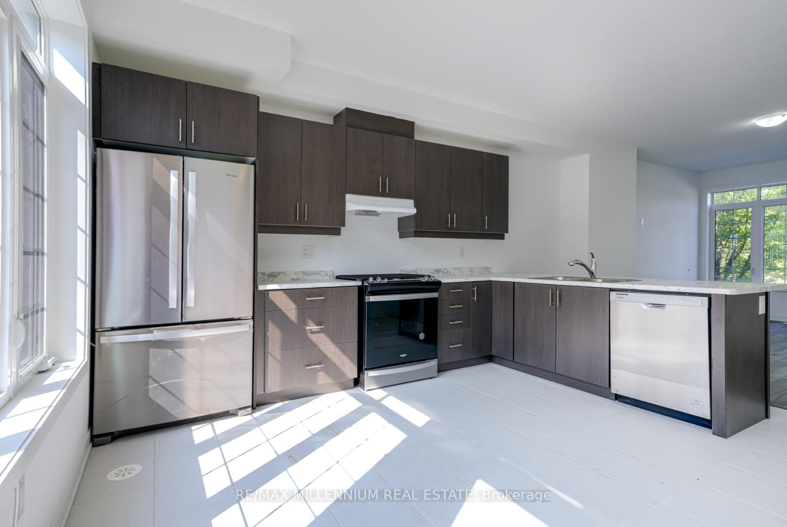 Photo 2 of 9 Selfridge Way, Whitby, Downtown Whitby — HOMEH