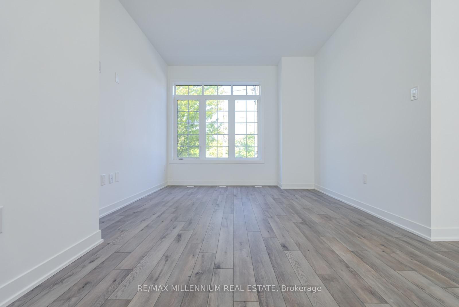 Photo 8 of 9 Selfridge Way, Whitby, Downtown Whitby — HOMEH