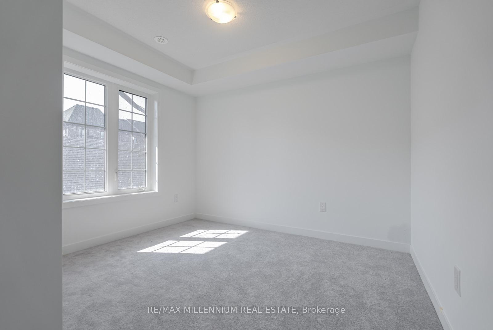 Photo 13 of 9 Selfridge Way, Whitby, Downtown Whitby — HOMEH