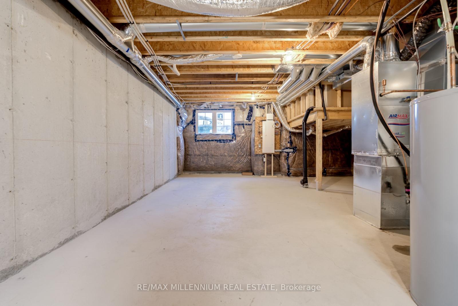 Photo 15 of 9 Selfridge Way, Whitby, Downtown Whitby — HOMEH