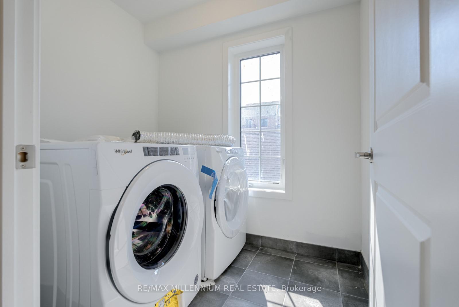 Photo 19 of 9 Selfridge Way, Whitby, Downtown Whitby — HOMEH