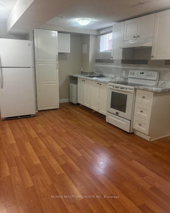 Photo 9 of Unit 2ndUnit, 20 Roseville Drive, Brampton, Brampton South — HOMEH