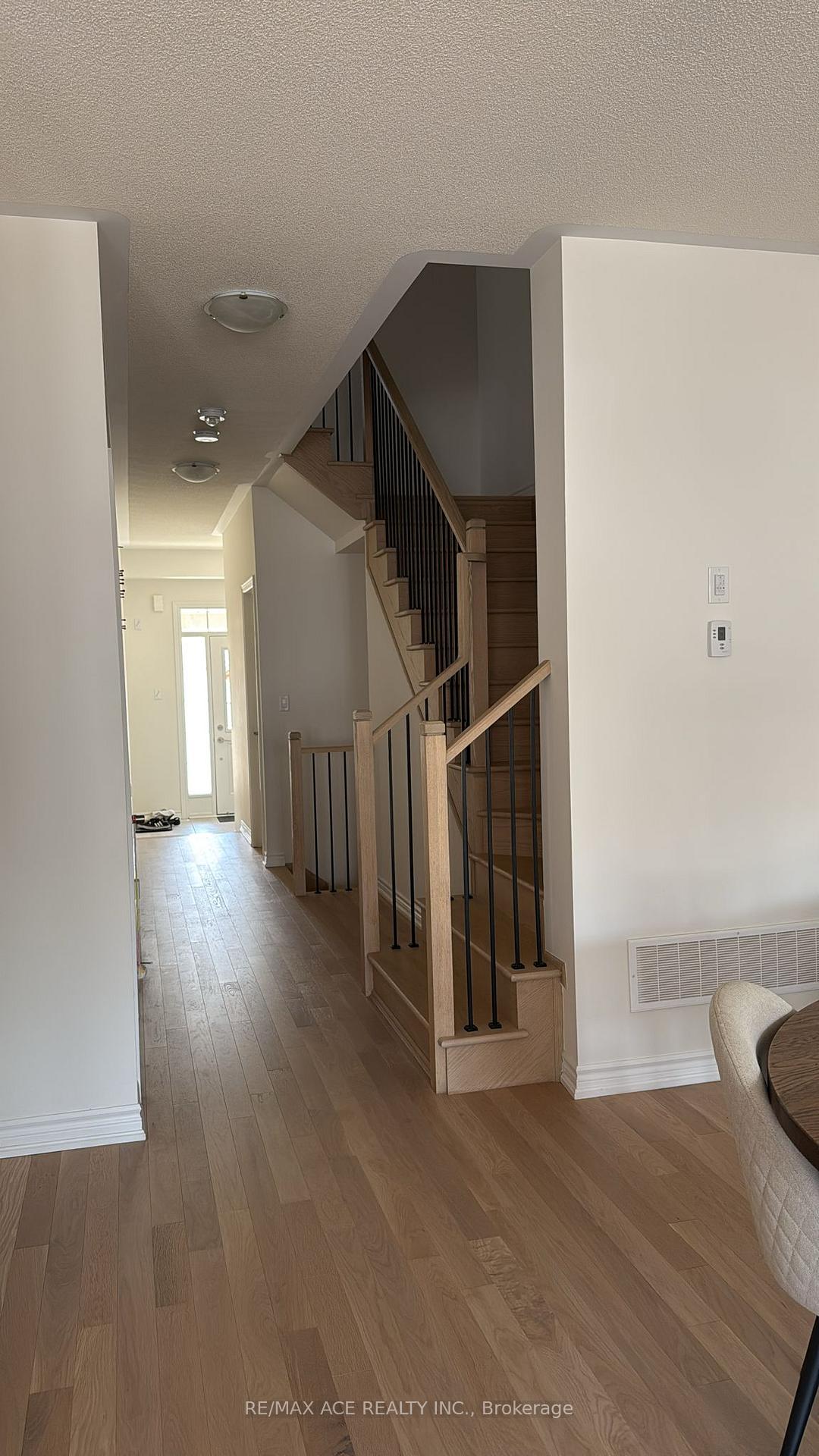 Photo 3 of 31 Floodgate Road, Whitby, Rural Whitby — HOMEH