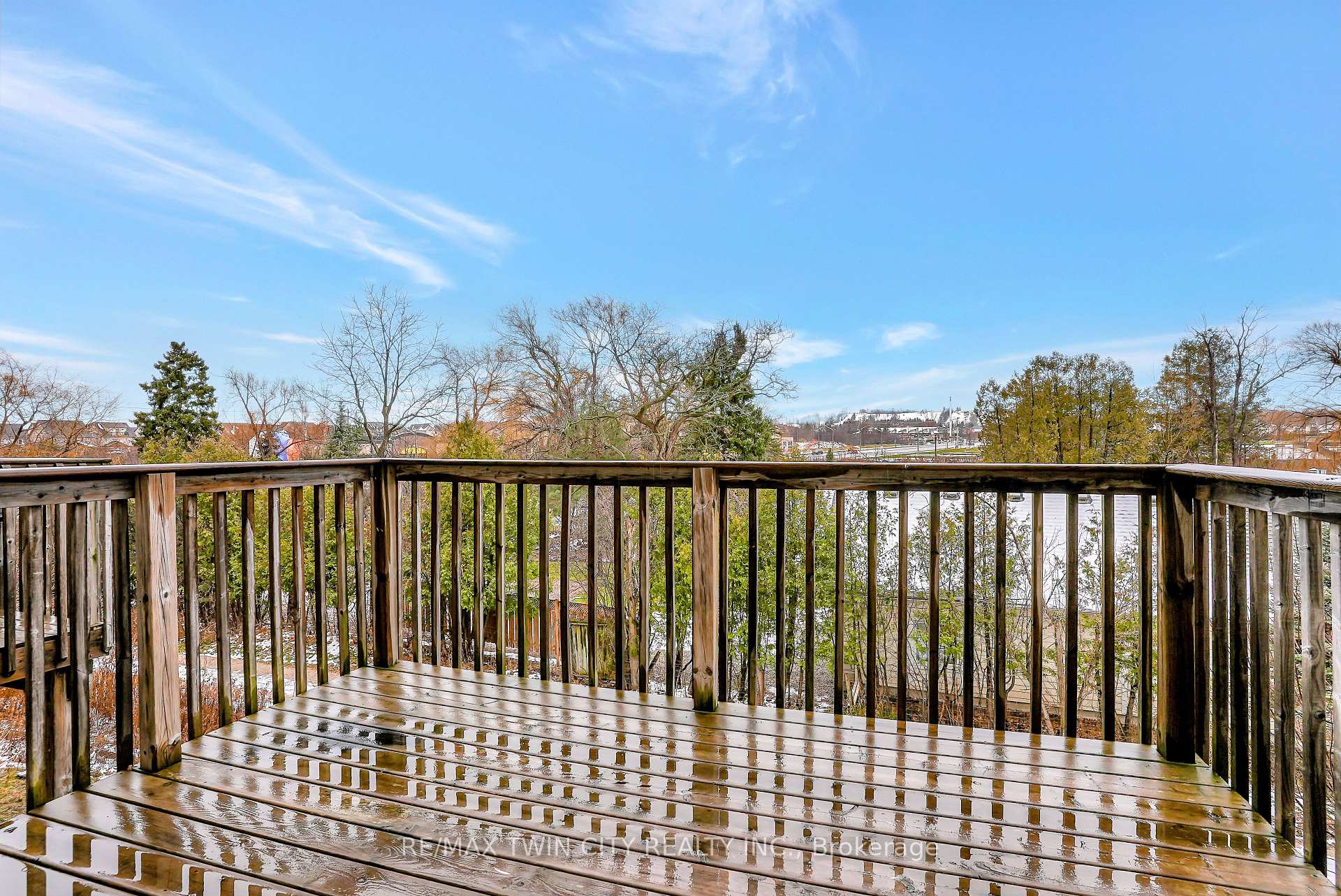 Photo 37 of 561 Landgren Court, Kitchener — HOMEH