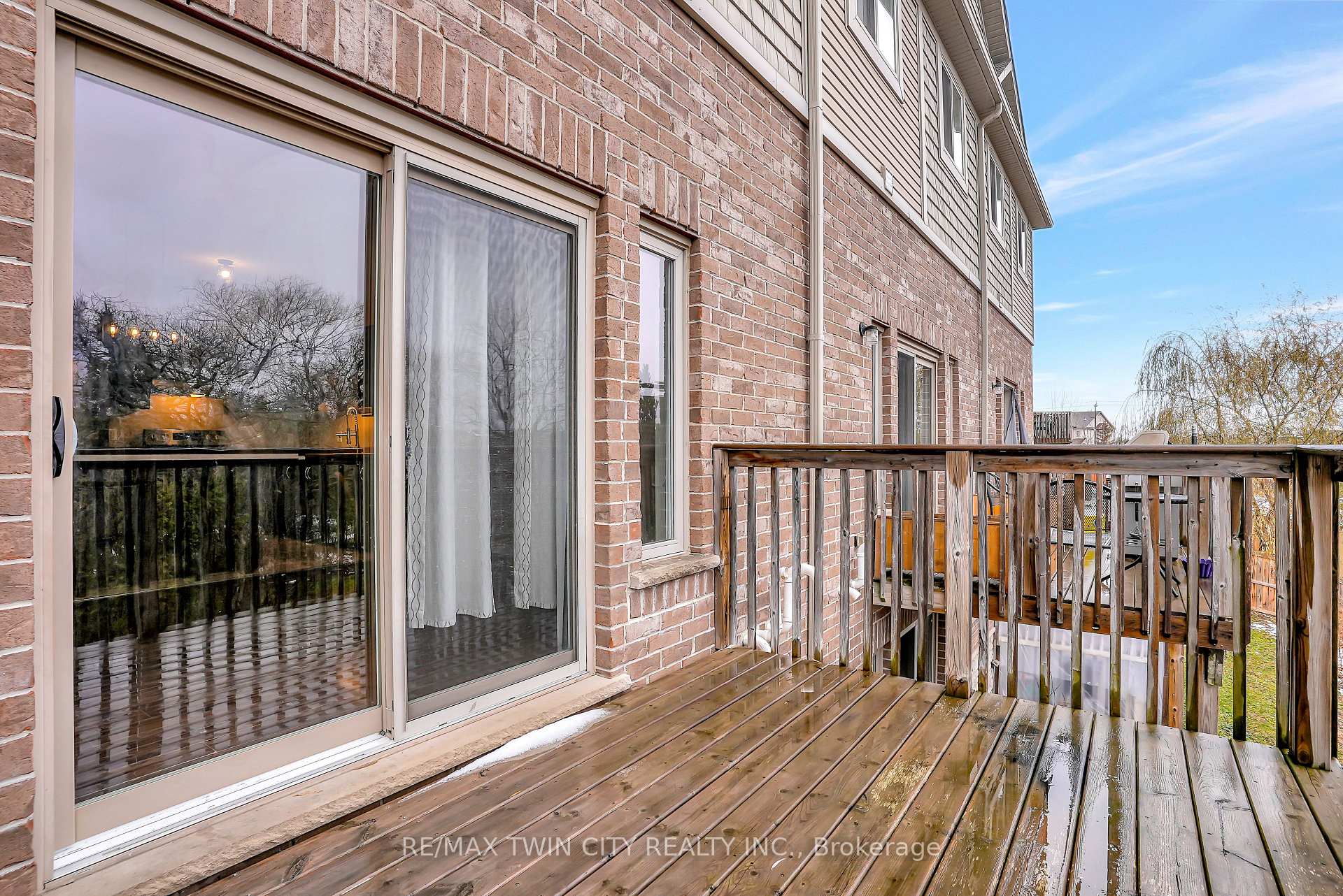 Photo 33 of 561 Landgren Court, Kitchener — HOMEH