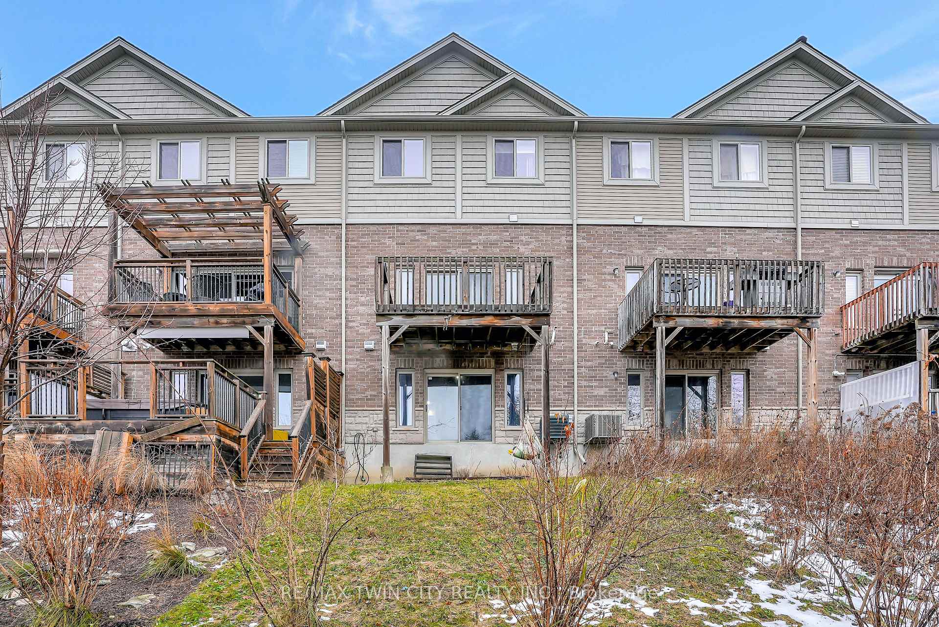 Photo 40 of 561 Landgren Court, Kitchener — HOMEH