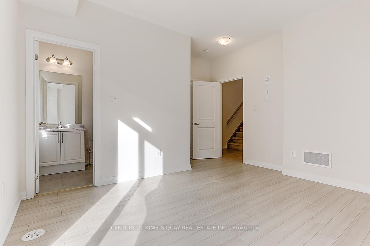 Photo 11 of 104 Carneros Way, Markham, Box Grove — HOMEH